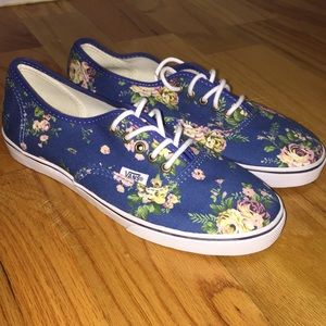 Cutest Floral Vans OFF the Wall